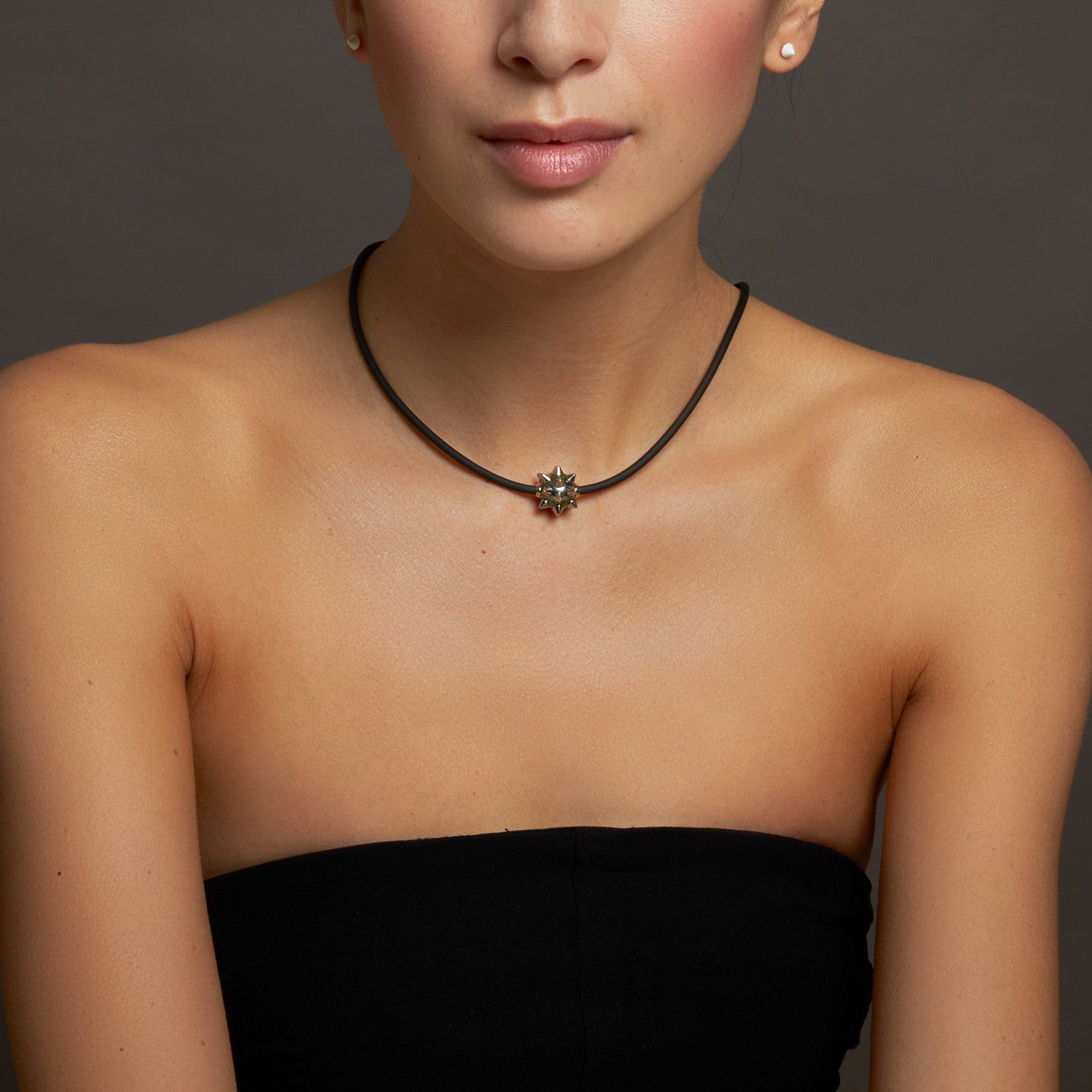 #color_black pearl